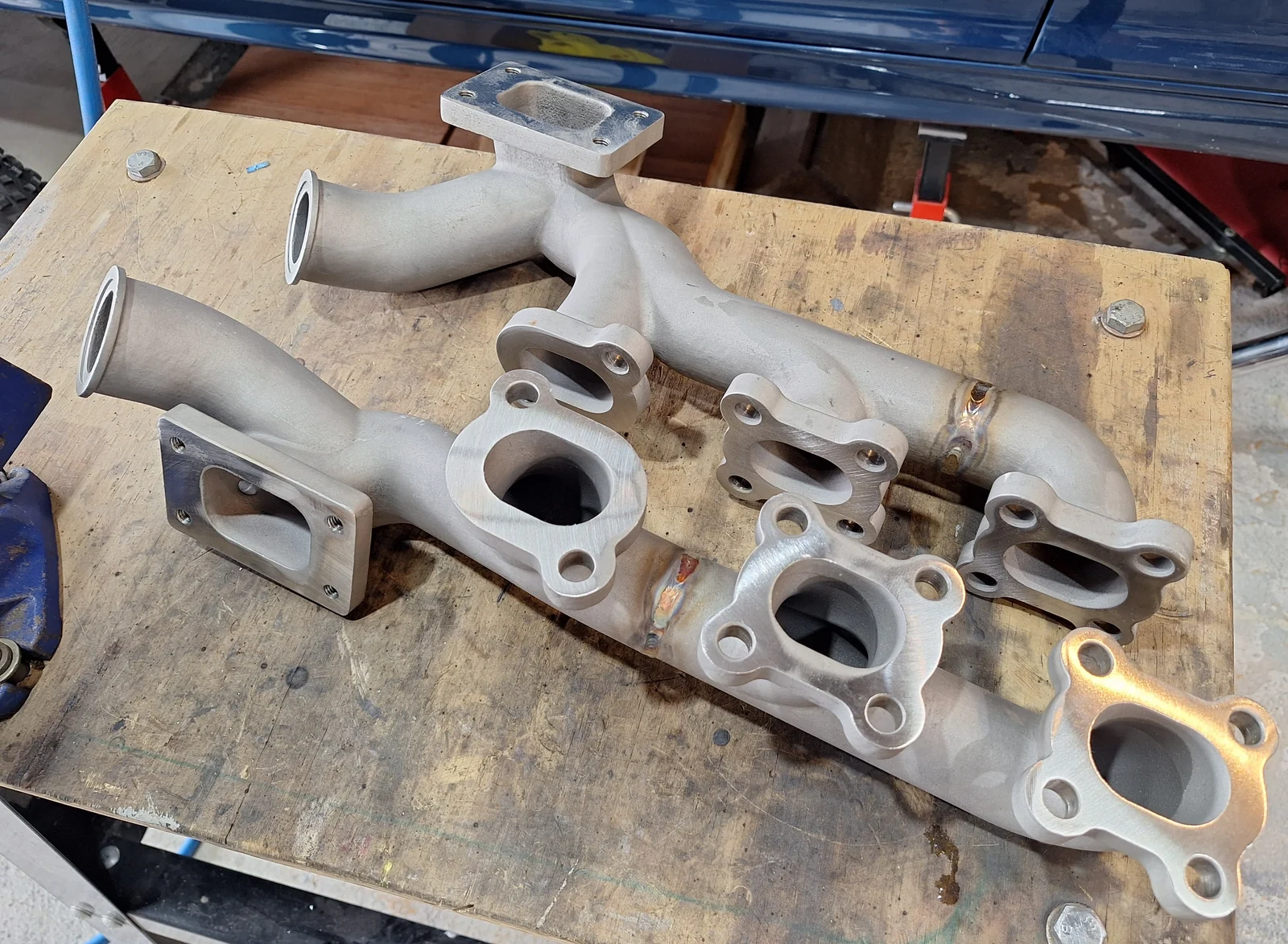 316L stainless steel turbo manifolds, 3D printed in two parts and TIG welded together